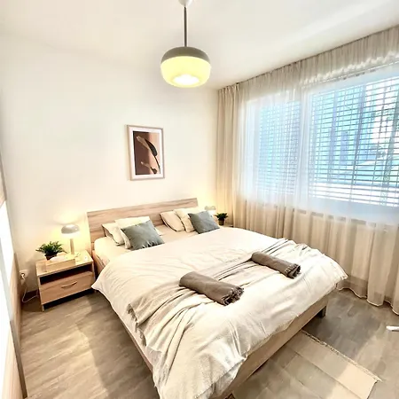 Appartamento The Elite Downtown 2- Bedroom Ac & Garage Parking *