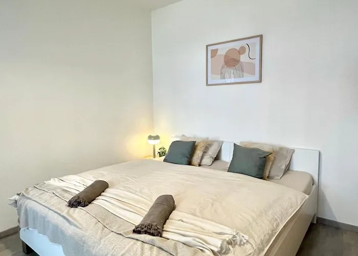 The Elite Downtown 2- Bedroom Ac & Garage Parking Apartman *